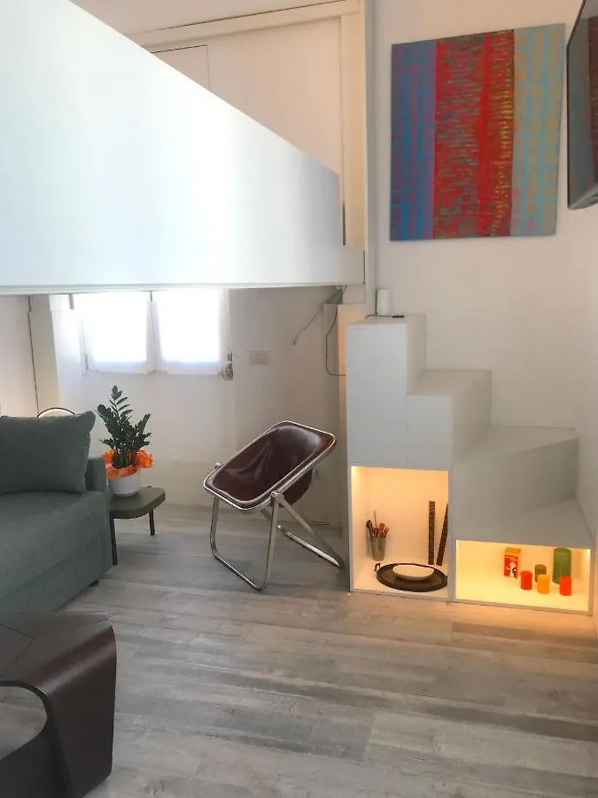 Studio 18 Apartamento Milão 0*,  Itália